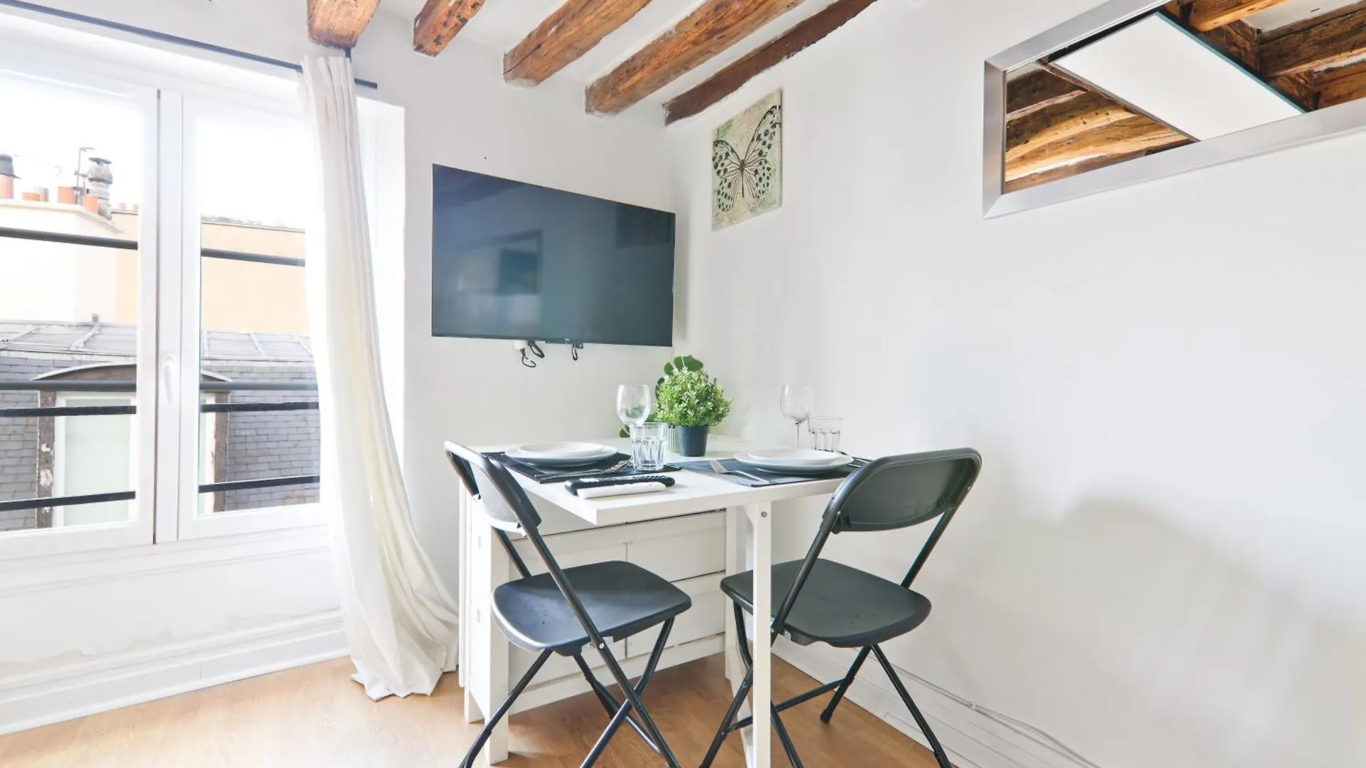 Quartier Saint-michel Notre-dame 4 Free Netflix *